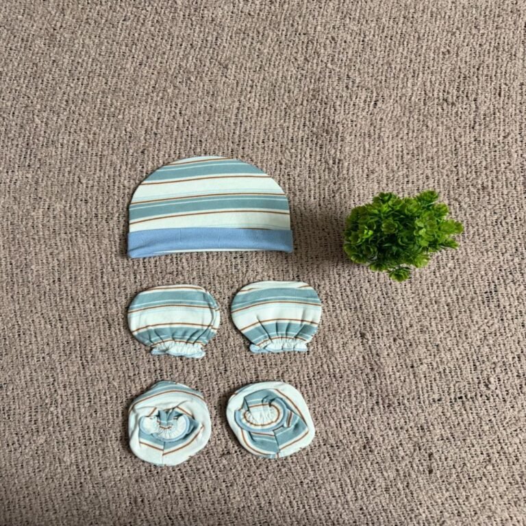 Caps,Mittens,Booties - Stripes