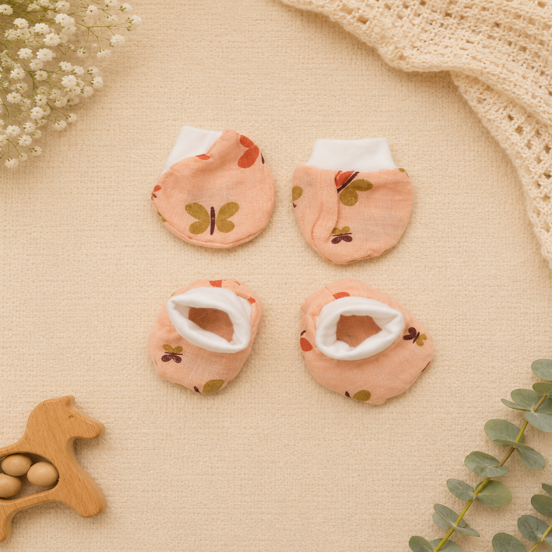 Mittens and Booties - Muslin - Image 5